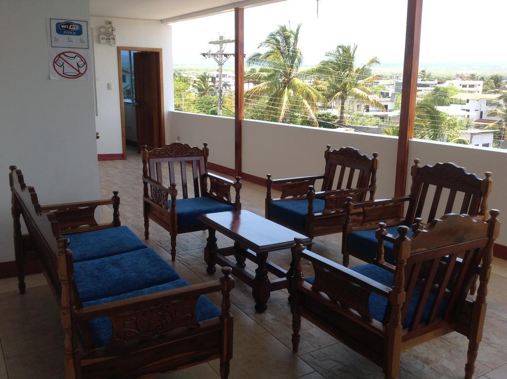 Gloria - Galápagos Inn Puerto Ayora  Esterno foto