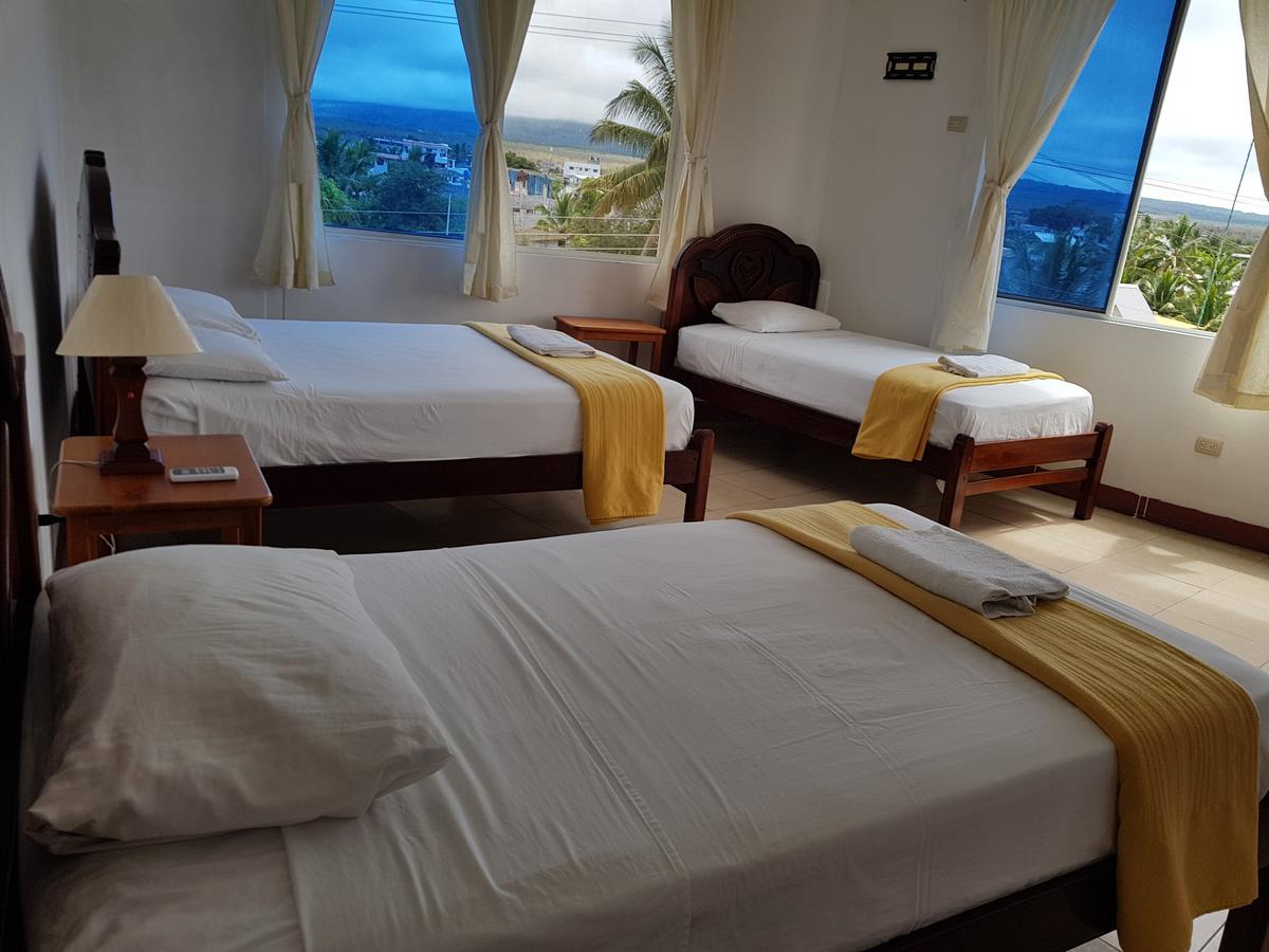 Gloria - Galápagos Inn Puerto Ayora  Esterno foto