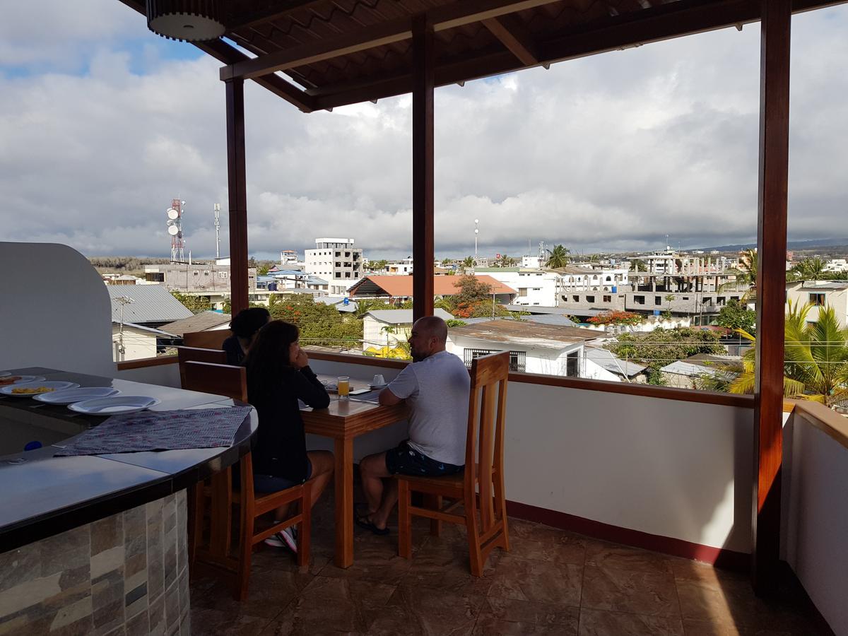 Gloria - Galápagos Inn Puerto Ayora  Esterno foto