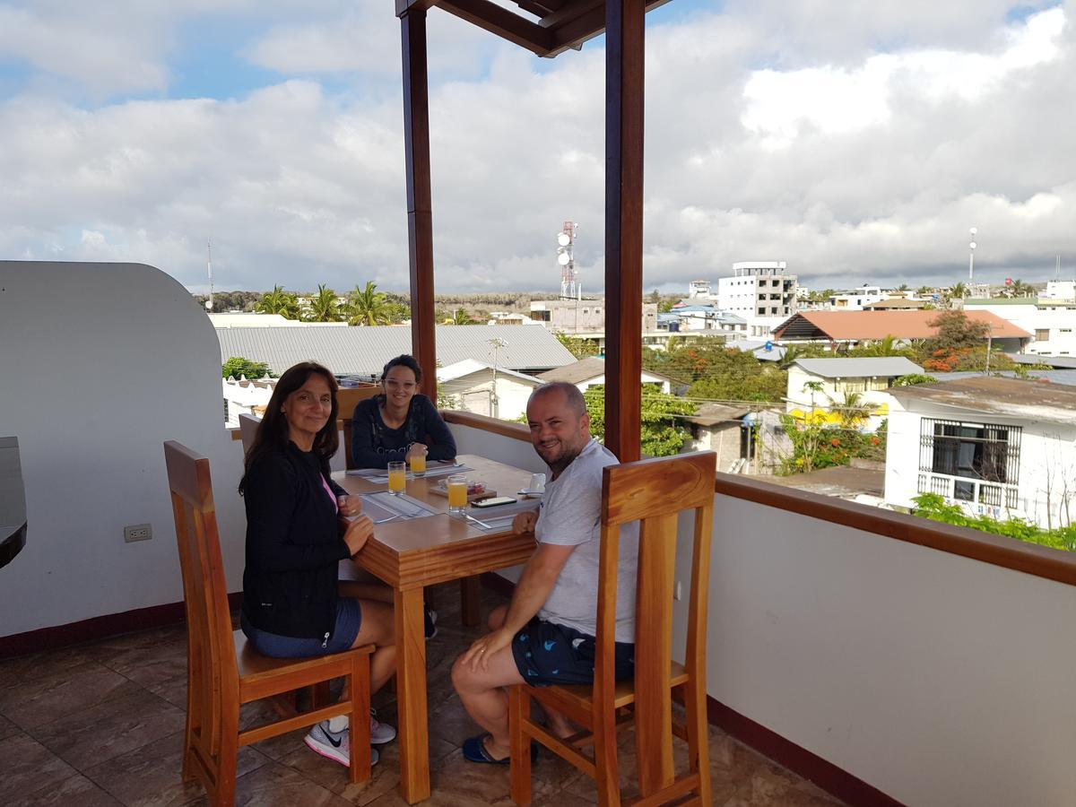 Gloria - Galápagos Inn Puerto Ayora  Esterno foto