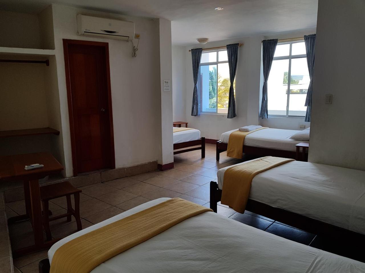 Gloria - Galápagos Inn Puerto Ayora  Esterno foto