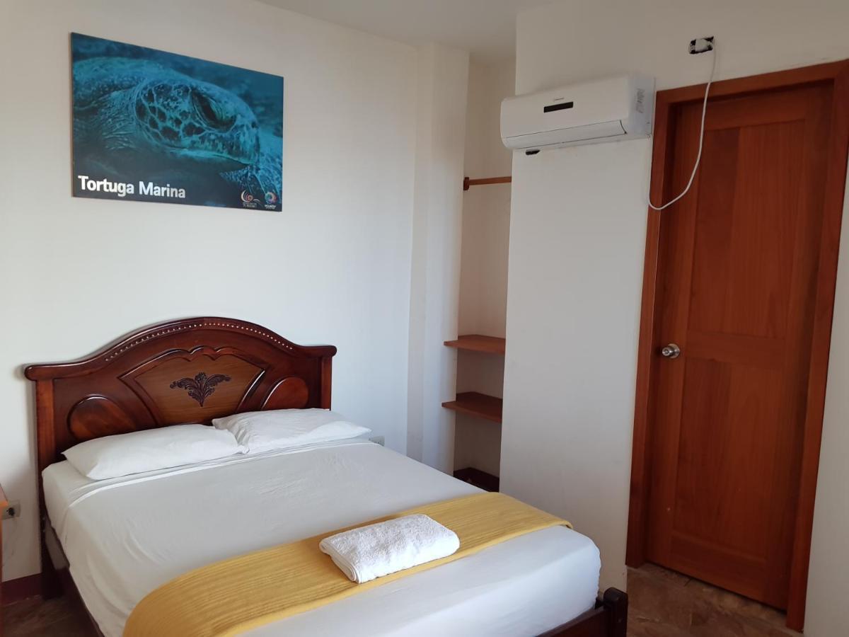 Gloria - Galápagos Inn Puerto Ayora  Esterno foto